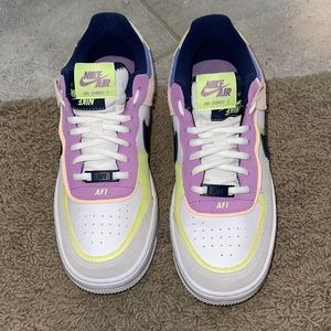 Women’s Air Force 1 Crimson Tint Volt